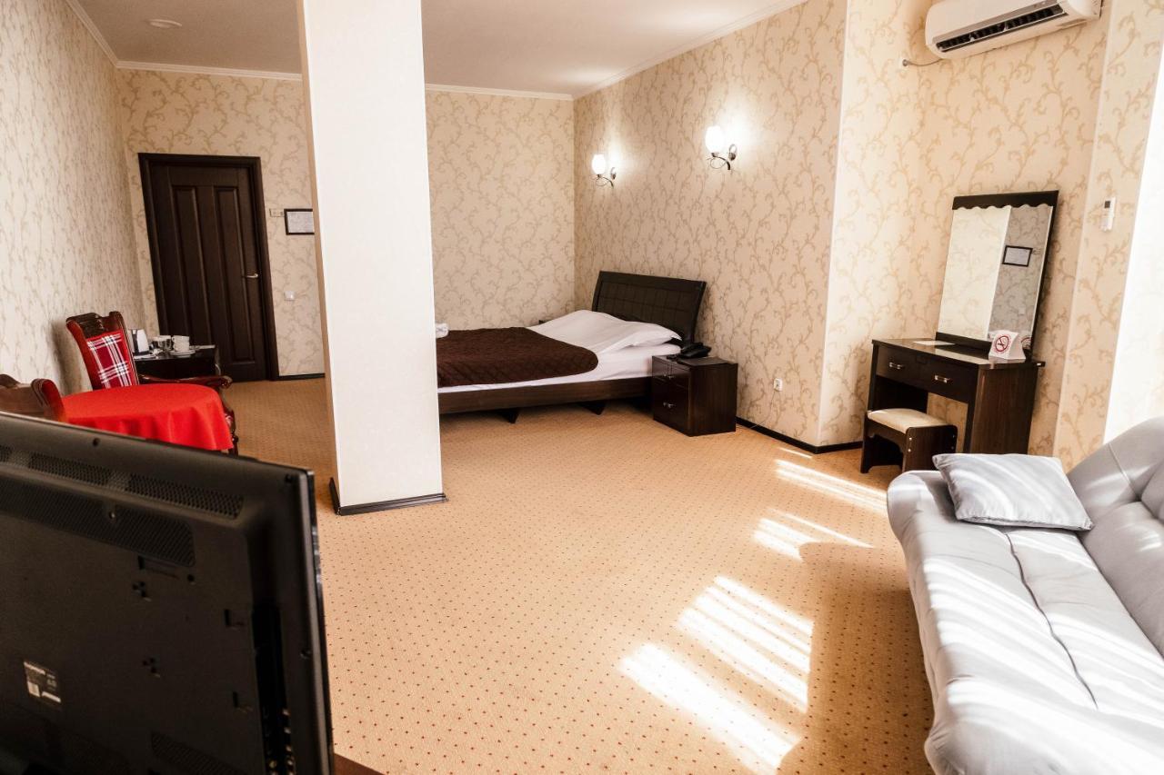 Golden Palace Aktau  Bagian luar foto