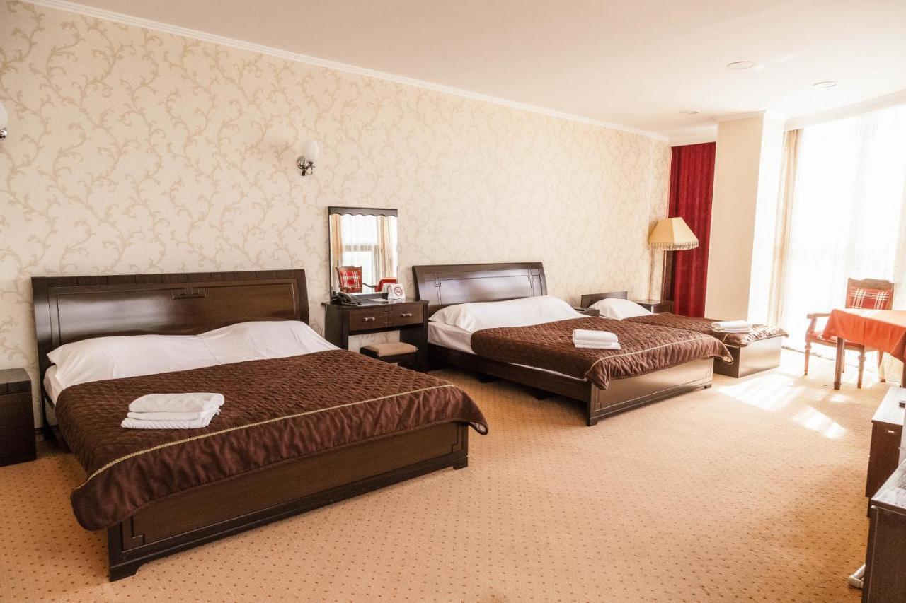 Golden Palace Aktau  Bagian luar foto