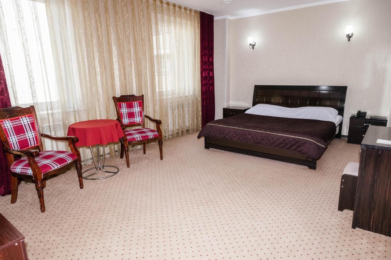 Golden Palace Aktau  Bagian luar foto
