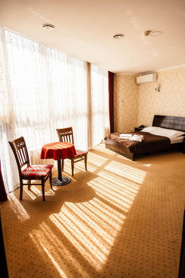Golden Palace Aktau  Bagian luar foto