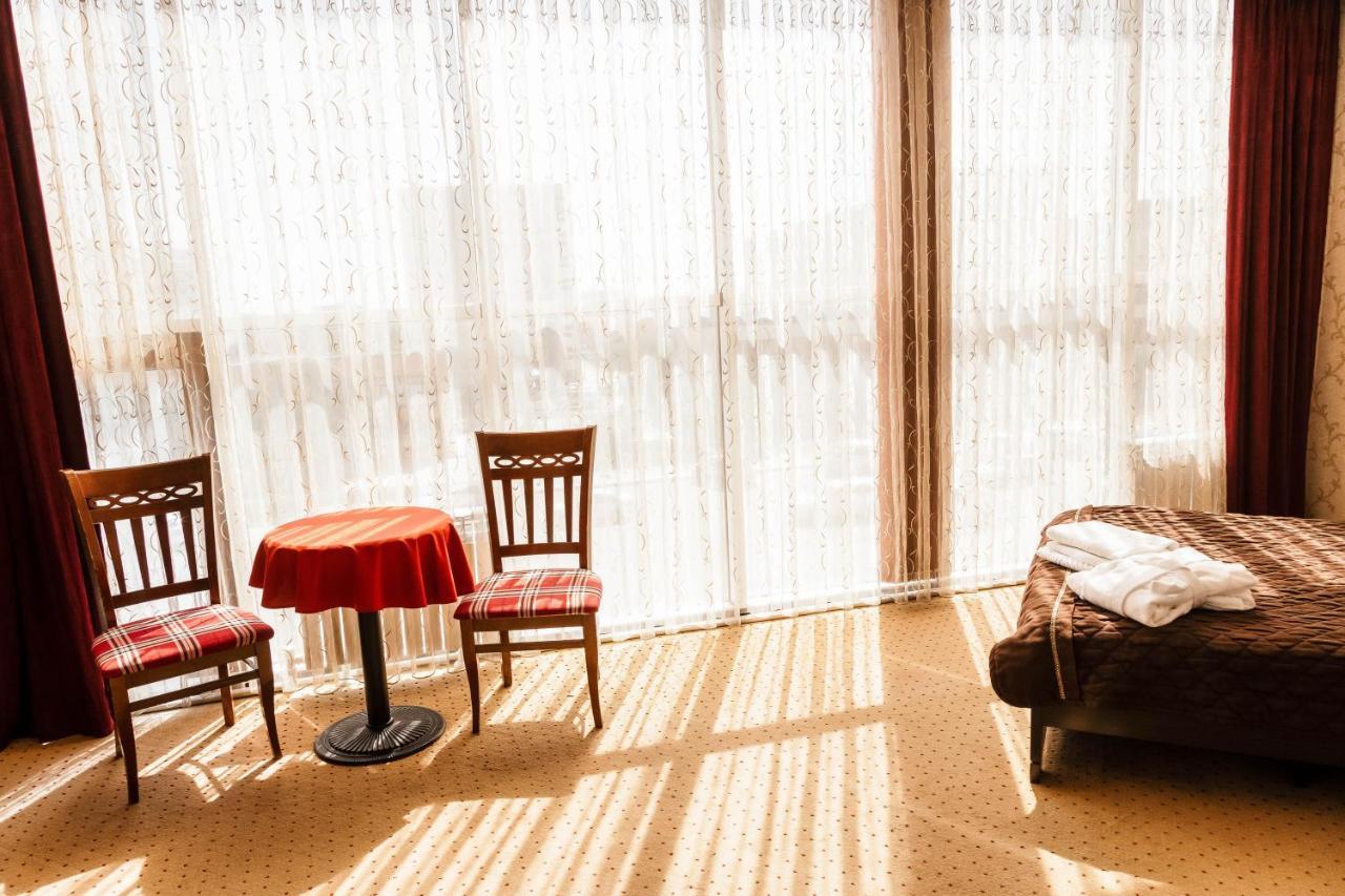Golden Palace Aktau  Bagian luar foto